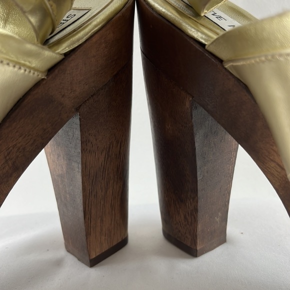 Steve Madden Metallic Gold Strappy Heeled Sandals - Picture 5 of 10
